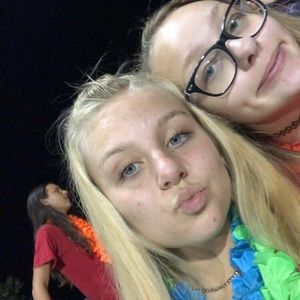 Meet your Posher, Eve